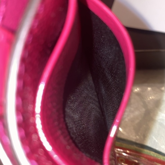 Gucci Pink Patent Leather Monogram  Credit Card Case  Condition like new - Picture 7 of 12